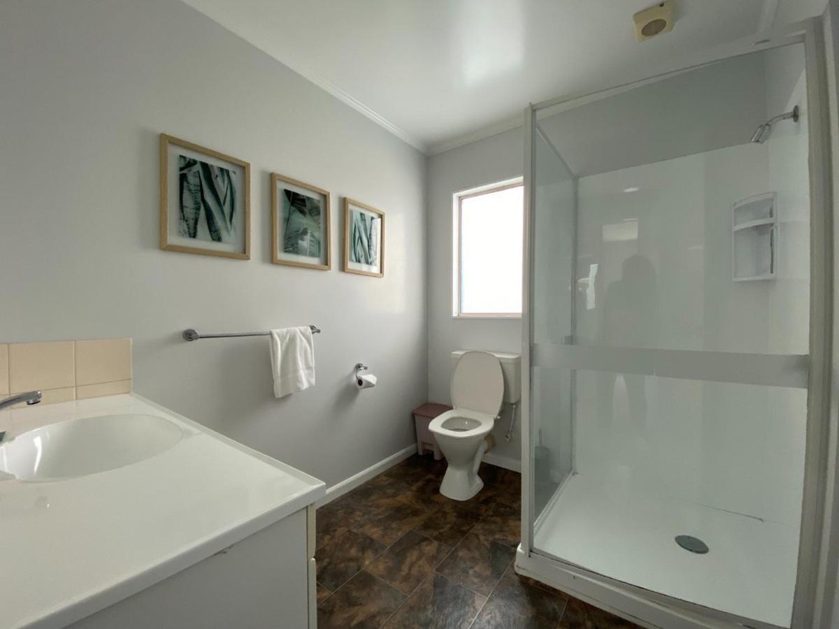 15B Caverhill Close Villa แฮนเมอร์สปริงส์ ภายนอก รูปภาพ
