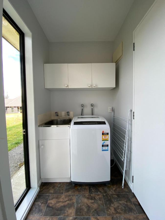 15B Caverhill Close Villa แฮนเมอร์สปริงส์ ภายนอก รูปภาพ